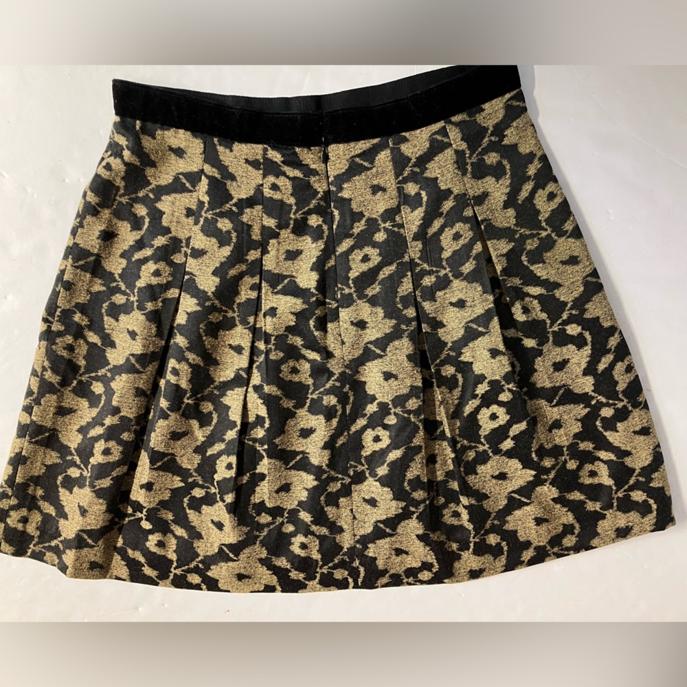 Black & Gold Floral Pleated Skirt